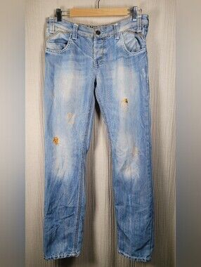RNT23 Ron Tomson Distressed Straight Leg Light Wash Jeans